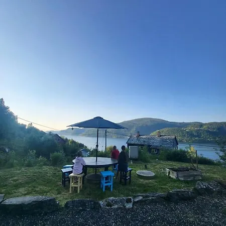 Nydelig Beliggenhet, Fjord Utsikt - Elegant Rom Guest house
